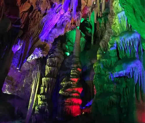 1762310070822729.jpg 柞水溶洞旅游基礎(chǔ)設(shè)施提升建設(shè)項目_副本.jpg